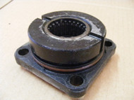Johnson 1995 90hp Driveshaft Upper Bearing Housing & Seal / OEM 0344033 344033