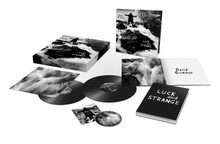 David Gilmour - Luck and Strange (2 VINYL LP & BLU-RAY Set)
