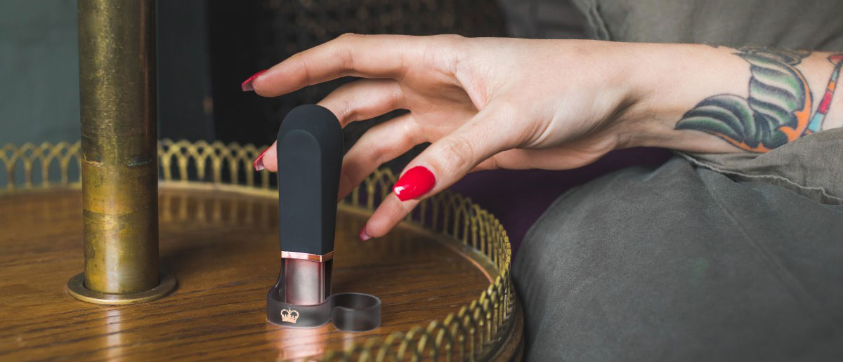DiGiT Powerful Silicone Rechargeable Finger Vibrator By Hot Octopuss - Nightstand
