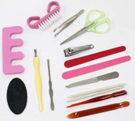 15 Piece Deluxe Set of Professional Manicure And Pedicure Tools :  ( Pack of  1 Pc )