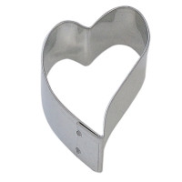 Tinplated steel cookie cutter.  Hand wash & dry thoroughly before storing.
Great for cutting out fondant and magic chocolate pieces. 