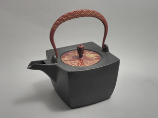 Rectangle Kotetsubin - Treasure & Bamboo - 500ml/cc - Small Iron Teapot Kettle