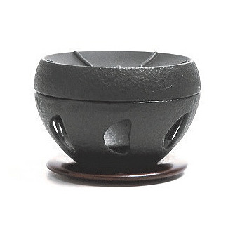 Nanbu cast iron warmer - with wooden plate