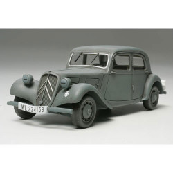 TAMIYA 32517 Citroen Traction IICV Staff Car 1:48 Military Model Kit