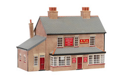 Hornby R7359 Rose and Crown Pub