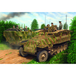 Dragon 6223 Sd.Kfz.251/7 Ausf.D Pionierpanzerwagon (3-in-1) 1:35 Model Kit