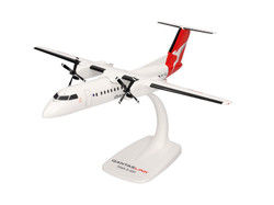 Herpa Snapfit De Havilland DHC-8-300 QantasLink HA614221 1:100