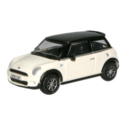 Oxford Diecast New Mini Pepper White Car OO Gauge 76NMN002
