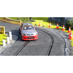 SLOT TRACK SCENICS ACC2 10 Traffic Cones And 5 Oil Cans - for Scalextric