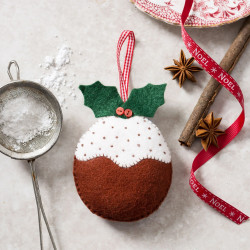 Corinne Lapierre Christmas Pudding Felt Craft Mini Kit