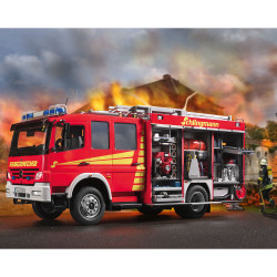 Revell 07404 Schlingmann LF 20/16 Fire Engine Truck 1:24 Model Kit