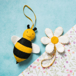 Corinne Lapierre Bee & Flower Felt Craft Mini Kit