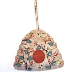Corinne Lapierre Beehive Felt Craft Mini Kit