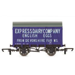 Hornby R60279 SR Express Dairies Box Van 48323