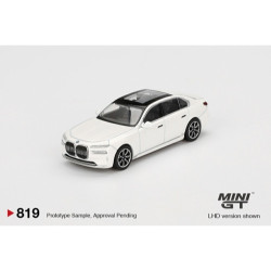 MiniGT BMW i7 XDrive 60 Mineral White (RHD) No.819
