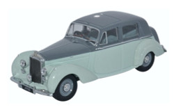 Oxford Diecast BN6005 Bentley MkVI Two Tone Grey (Bergerac) 1:43