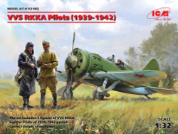 ICM 32102 VVS RKKA Pilots (1939-1942) 1:32 Figure Model Kit