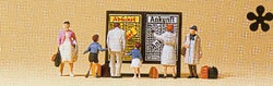 Preiser 79145 Passengers in front of Timetable Figure Set N Gauge