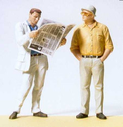 Preiser 45079 Passer By and Man Reading Newspaper Figure Set G Gauge