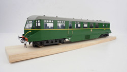 Heljan AEC Railcar BR Green w/Speed Whiskers (Grey Roof) O Gauge Diesel Model Train HN1905
