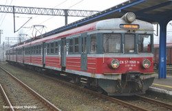 Piko Expert Przewozy Regionalne EN57 3 Car EMU VI PK51456 HO Gauge
