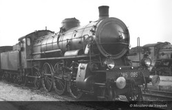 Rivarossi FS Gr685 2nd Series Steam Locomotive III HR2914 HO Gauge