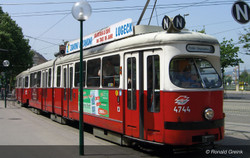 Arnold Duewag GT6 Wien Tram Red/White IV HIN2602 N Gauge