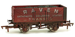 Dapol 7 Plank Wagon Raven Weathered OO Gauge DA4F-071-105