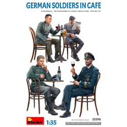 Miniart 35396 WWII German Soldiers in Café 1:35 Figures Model Kit