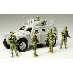 TAMIYA 35276 JGSDF Iraq H. Assistance Team 1:35 Military Model Kit  Figures