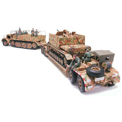 TAMIYA 35246 Famo  and Tank Transporter 1:35 Military Model Kit