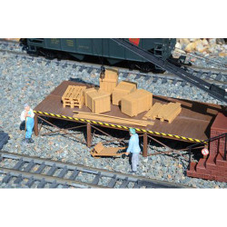 PIKO Crates (4) Pallets (4) and Timber Loads Kit G Gauge 62296