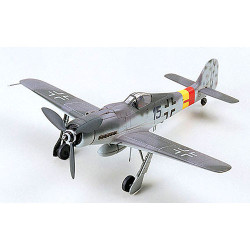 TAMIYA 60751 Focke-Wulf Fw190 D-9 1:72 Aircraft Model Kit