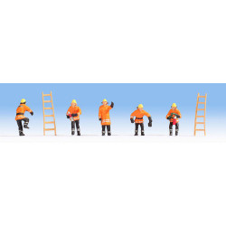 NOCH Firemen in Orange Uniform (5) and Ladders (2) Figure Set HO Gauge 15022
