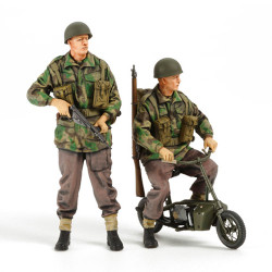 TAMIYA 35337 British Paras (2) with Welbike 1:35 Military Model Kit Figures