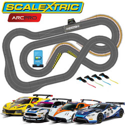 SCALEXTRIC Digital Bundle SL6 Pitlane 2020 - 4 Cars ARC PRO JadlamRacing Layout