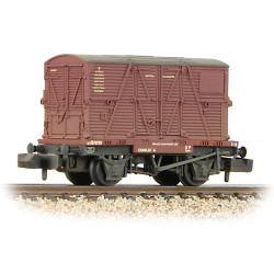 Graham Farish 377-328C Conflat Wagon BR Bauxite (Early) with BR Crimson BD Container [W, WL]