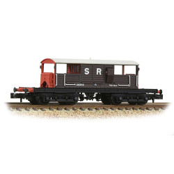 Graham Farish 377-875A SR 25T 'Queen Mary' Brake Van SR Brown