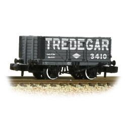 Graham Farish 377-093 7 Plank Wagon End Door 'Tredegar' Grey [WL]