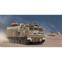 Trumpeter 1063 M4 Command & Control Vehicle (C2V) 1:35 Model Kit