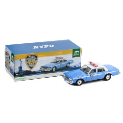 Greenlight 19106 1990 Chevrolet Caprice NYPD - Artisan Collection 1:18 Diecast Model