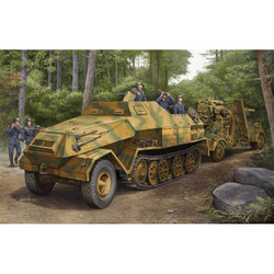 Trumpeter 1584 SdKfz 8 12-ton Armoured Half-track 1:35 Model Kit