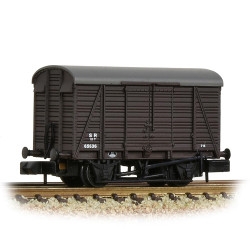 Graham Farish 377-430 SR 12T Ventilated Van 2+2 Planked SR Brown