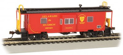 Bachmann USA Bay Window Caboose (with Roof Walk) Delaware & Hudson #35720 HO 73207