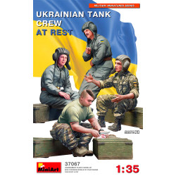 Miniart 37067 Ukrainian Tank Crew at Rest 1:35 Plastic Model Kit
