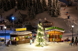 Faller Christmas Market Kiosks (2) Kit w/Lit Christmas Tree 134002 HO Gauge