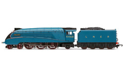 Hornby R3371 RailRoad LNER, A4 Class, 4-6-2, 4468 ‘Mallard’ - Era 3 OO Gauge