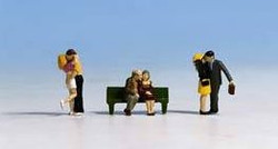 Noch Courting Couples (3x2) with Bench Figure Set N Gauge 36510