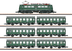 Marklin DB BR140 Holiday Passenger Train Pack IV MN81304 Z Gauge