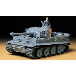 TAMIYA 35216 German Tiger I Early Production Tank 1:35  Military Model Kit